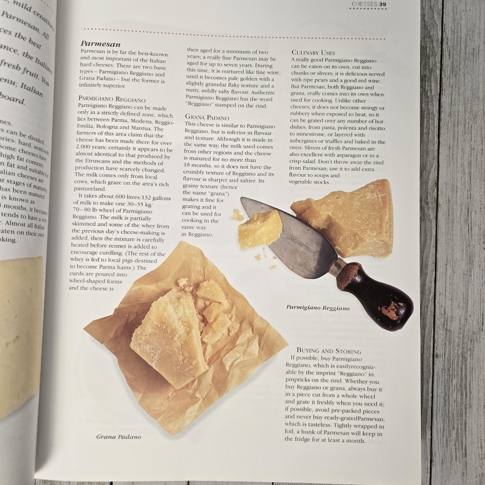 The Italian Cooking Encyclopedia Book - Picture 5 of 7